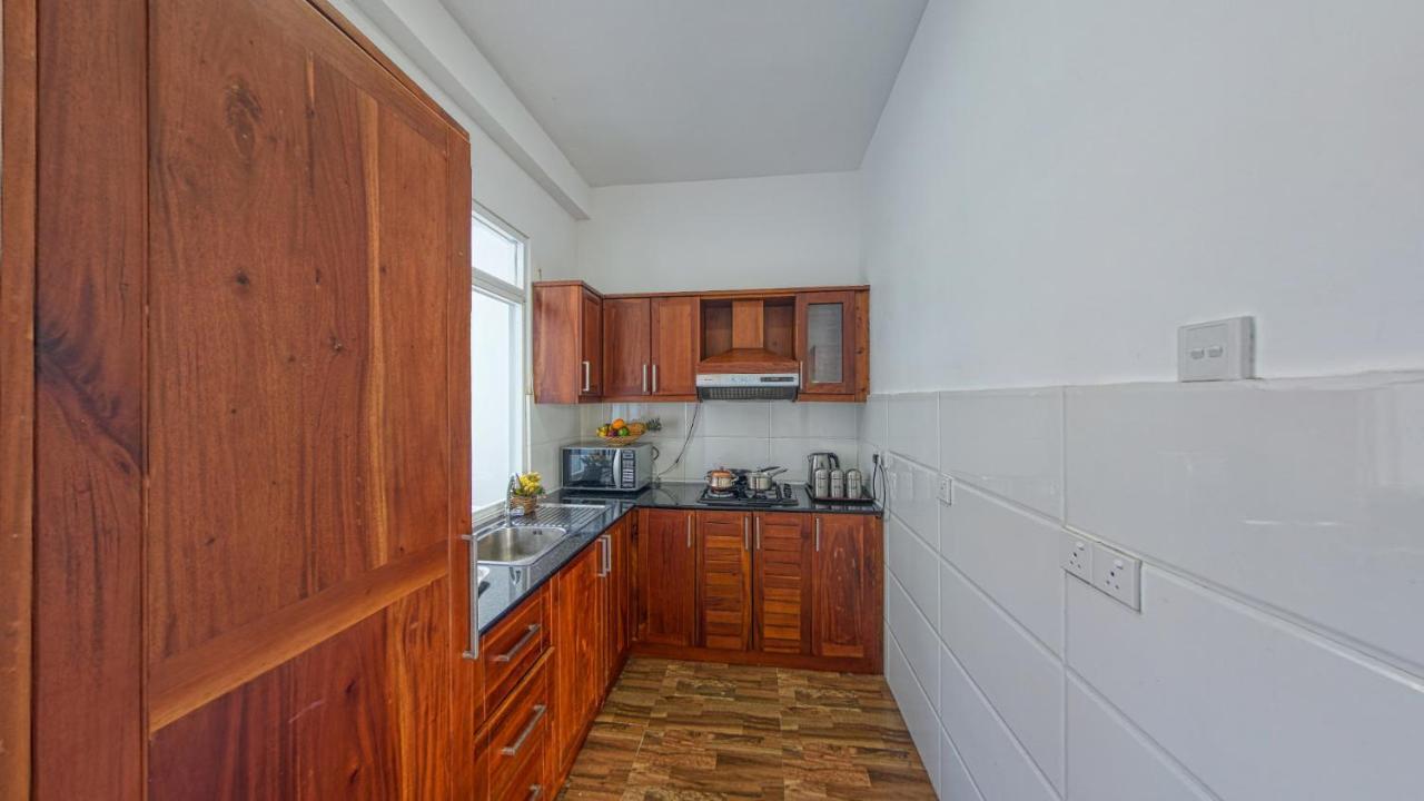 Ocean Breeze Apartment Коломбо Экстерьер фото